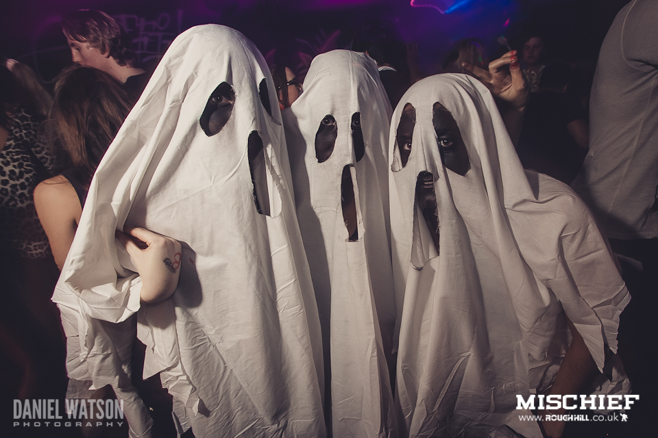 IMAGE: http://payload103.cargocollective.com/1/3/110609/4370575/mischief-10-2012-1_o.jpg