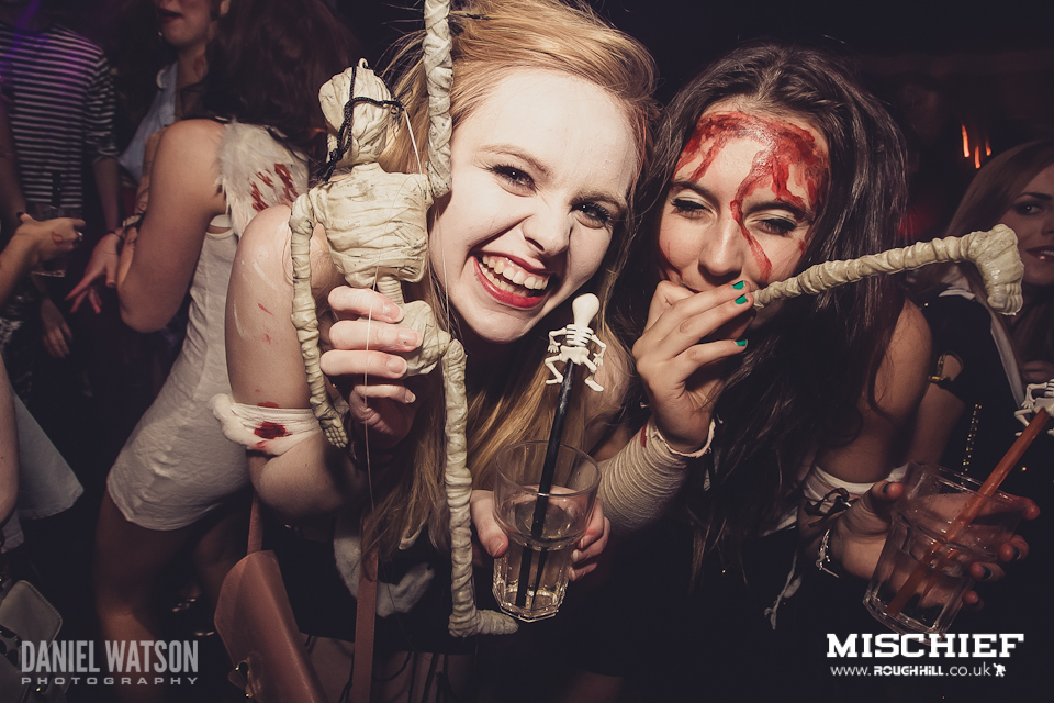 IMAGE: http://payload103.cargocollective.com/1/3/110609/4370575/mischief-10-2012-219x_o.jpg